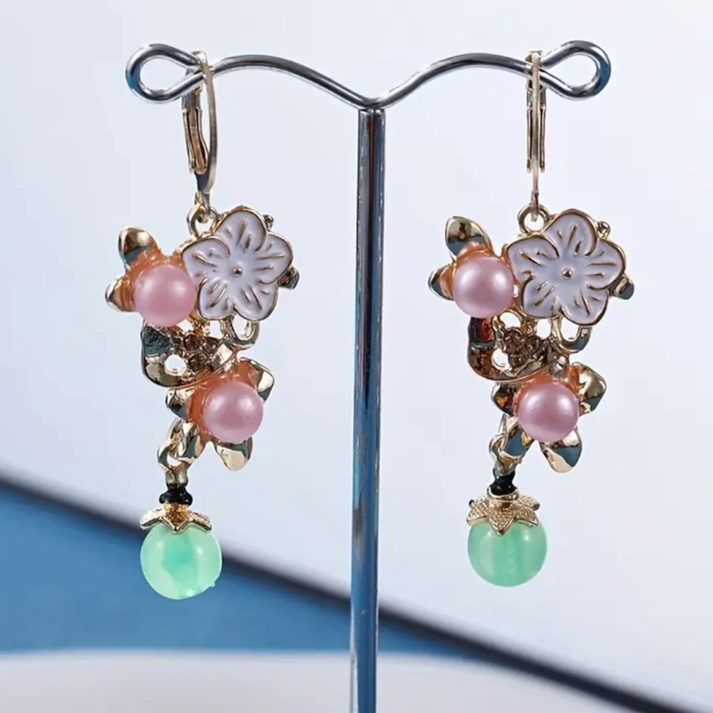 NEW Floral Elegant Jade Drop Earrings Gold plated Pearl